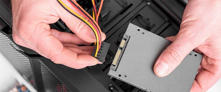 How to Connect SATA Power Cable 5 insert-power-cable-in-sata-power-port